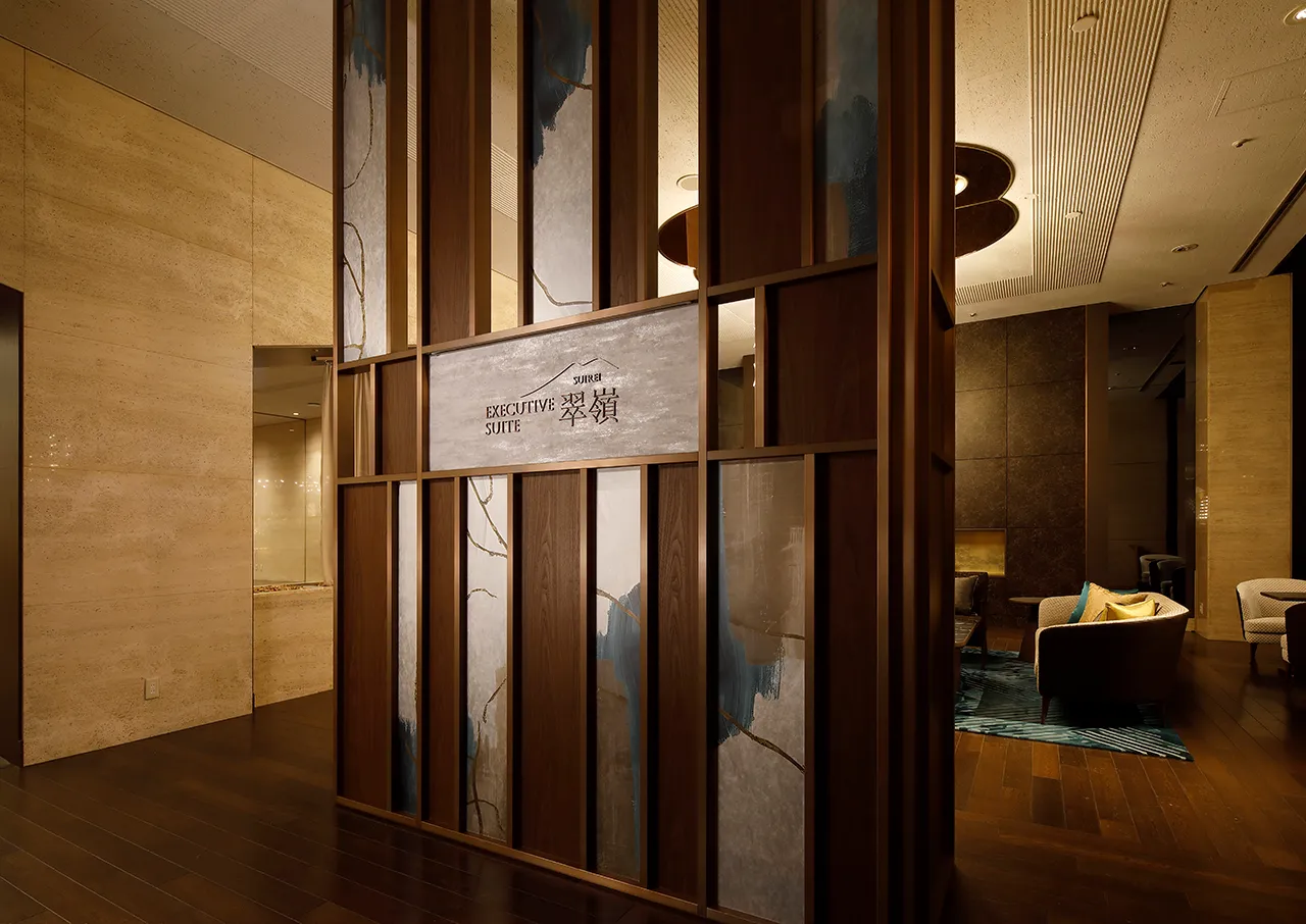 本館ロビー階 専用レセプションデスク