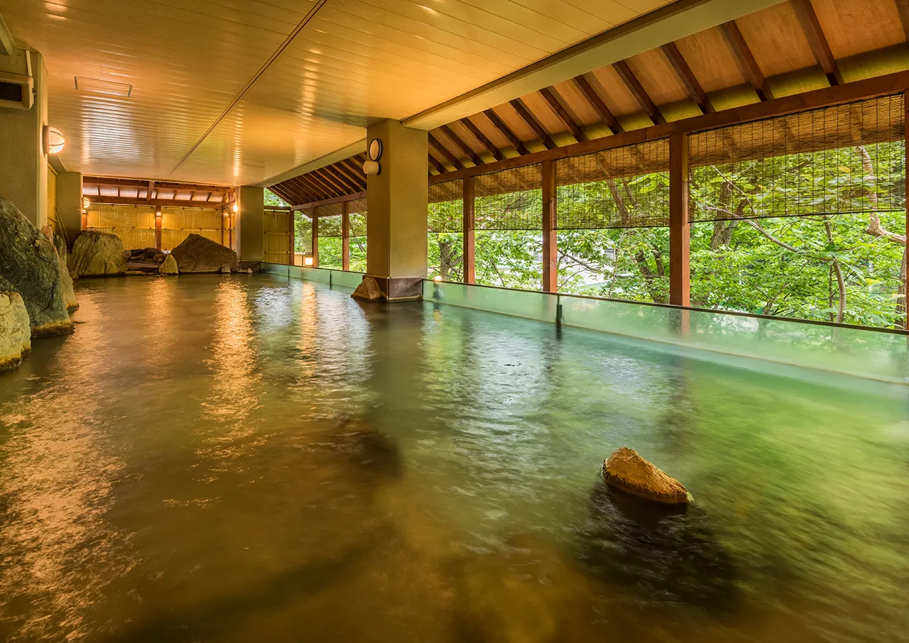 定山渓ビューホテル本館地下1・2F 湯酔郷／露天風呂